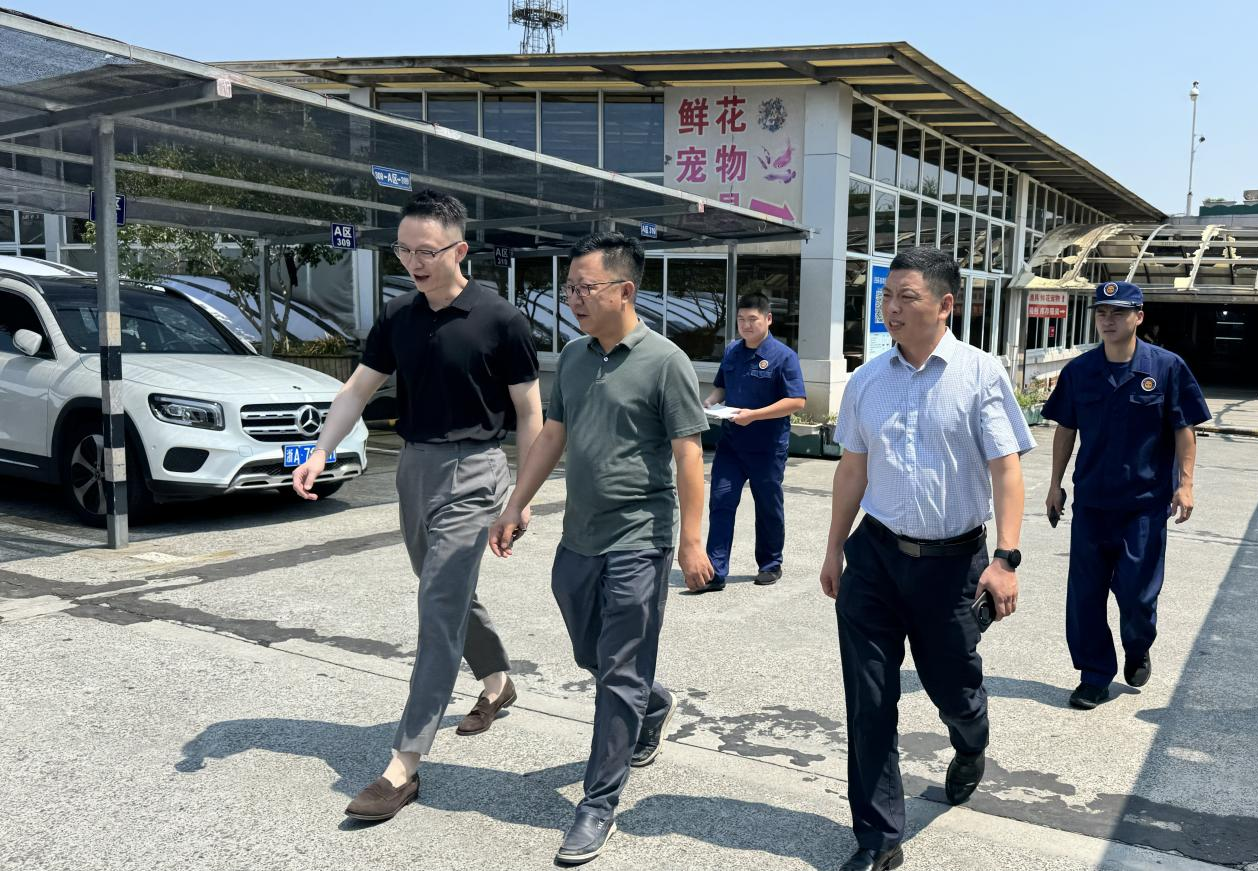 加强隐患排查，，，，，，，筑牢安全防线