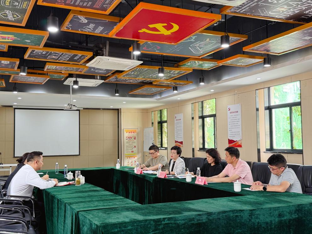 庐阳区委副书记张好启莅临庐阳耀世娱乐文创园调研指导
