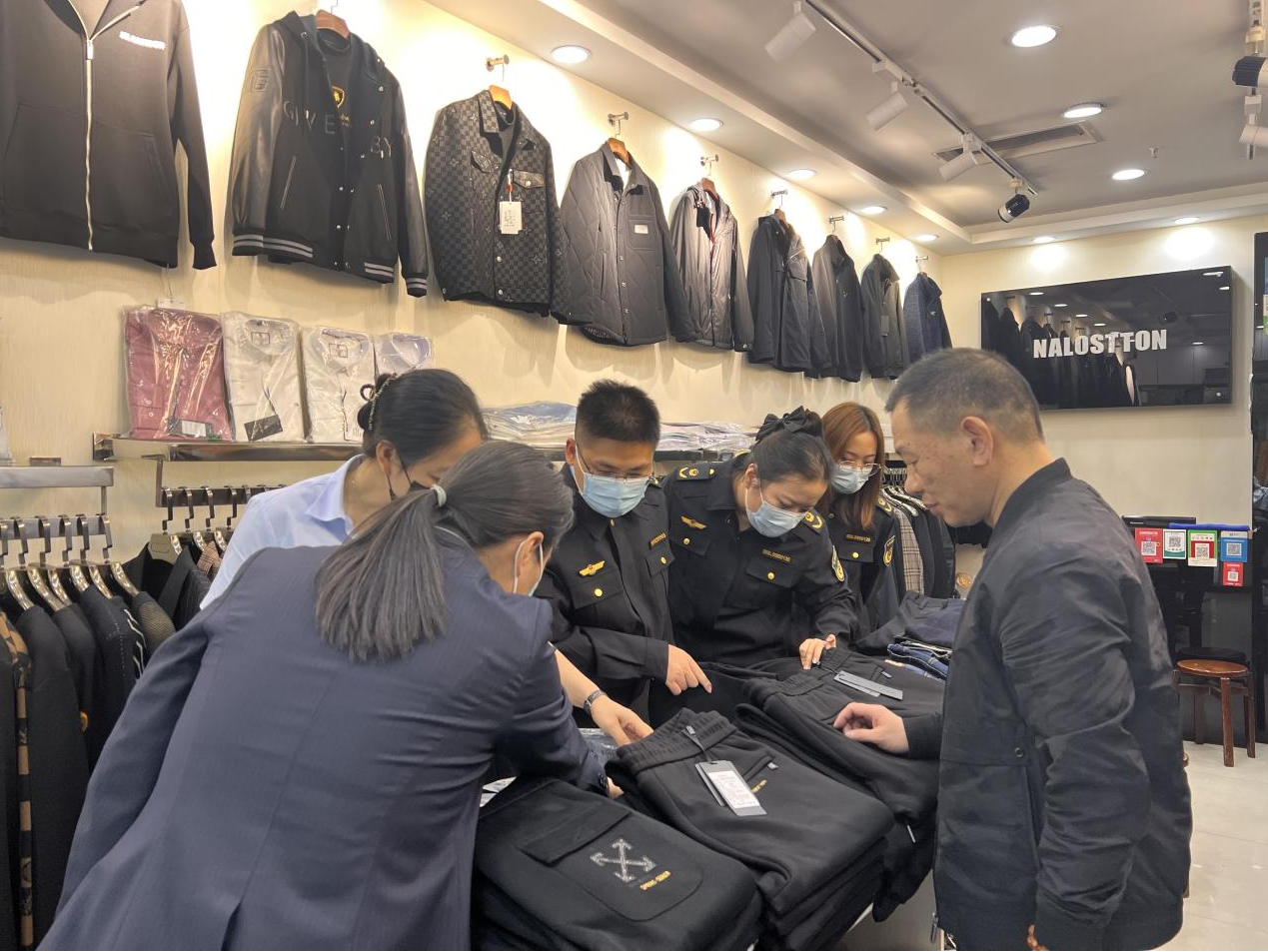拱墅区市场监督管理局走访钱江商城开展 知识产权；；；；；；ぷㄏ罴觳樾卸
