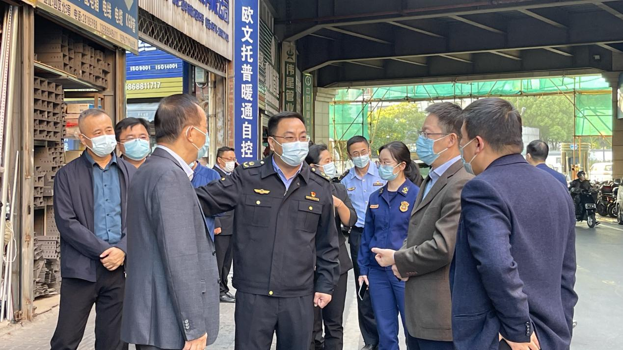 拱墅区领导赴耀世娱乐市场 检查疫情防控及消防安全工作