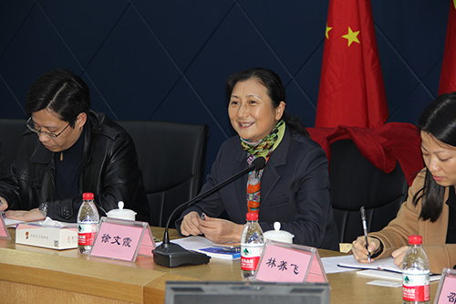 20171208市投资促进局党组副书记徐文霞莅临耀世娱乐文创集团调研 (1).jpg