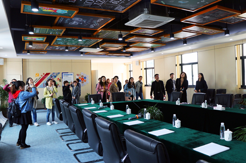 20190404合肥高新区长宁社区来庐阳耀世娱乐文创园考察学习  (2).jpg